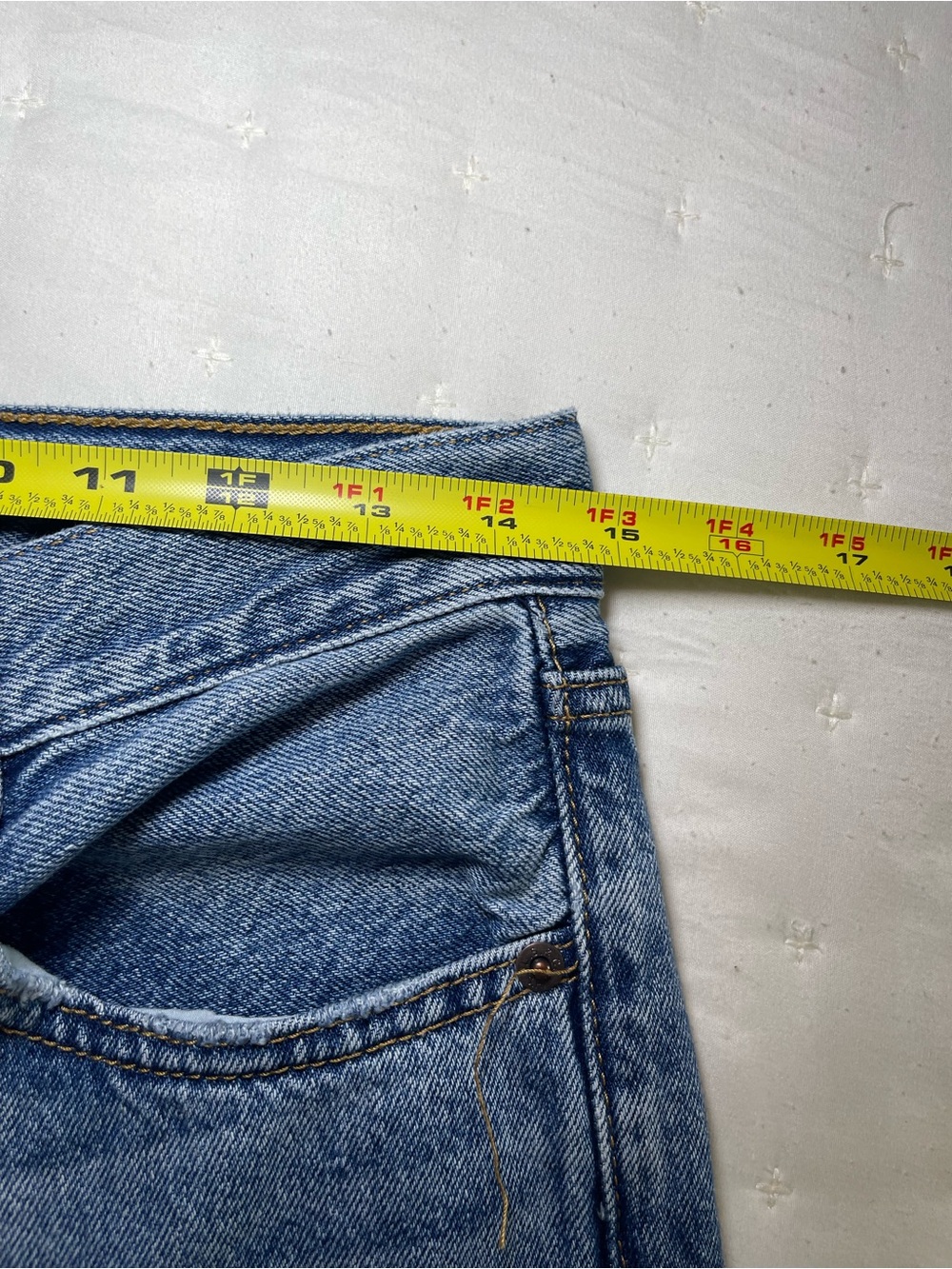 Women's Levi's High Loose Flare Jeans Size 29 Light
Wash Wide Leg Denim - Picture 11 of 13